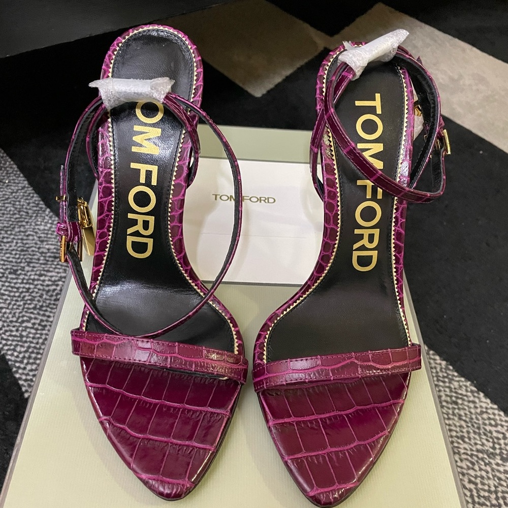 Tom Ford Lock Heels worn once.